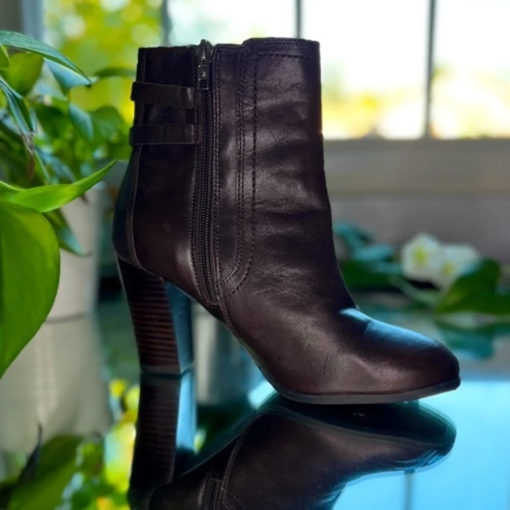Marc Fisher Dark Brown Leather Ankle Boot With Buckle Kattie 3 Inch Heel Size 7M - Picture 3 of 16